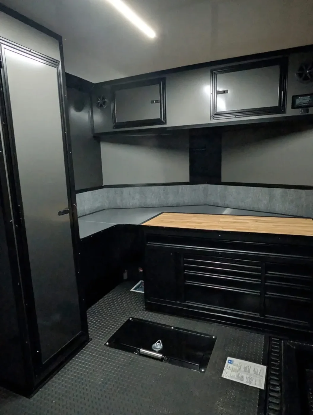 8.5x28TA2 Titanium Cargo Charcoal Fully Loaded Race Trailer for Sale – product view 6